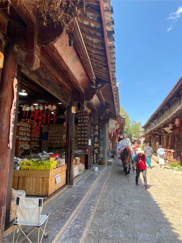 申报为“空箱”却散发出强烈腐臭气味,海关查获20.47吨洋垃圾:退运!已立案!